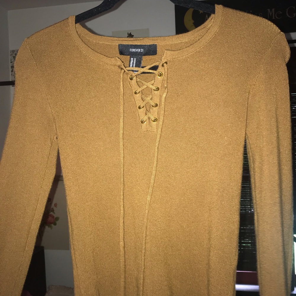 Super cute knit shirt